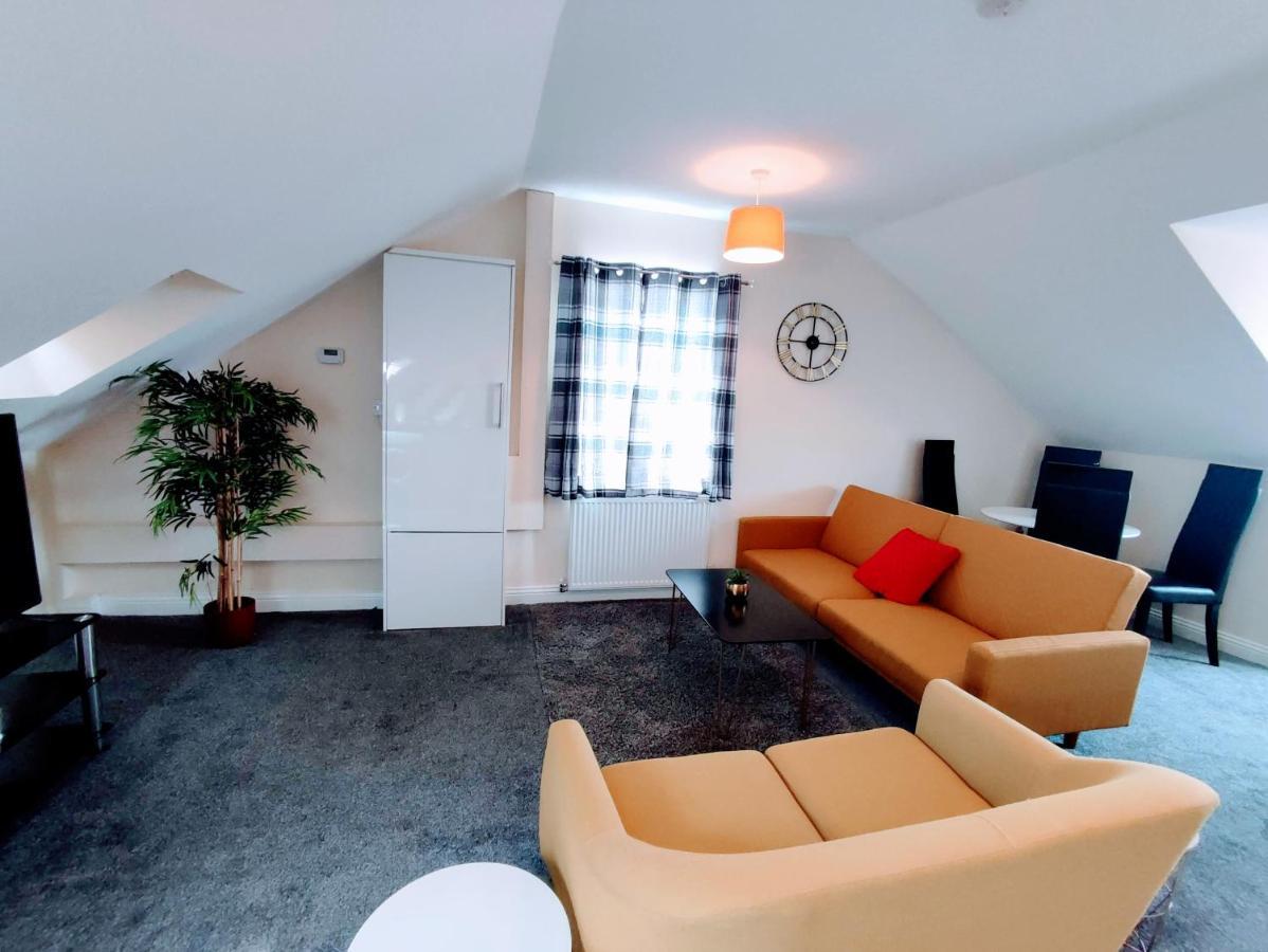 Crystal Suite 4 - Private Parking - Metro ノース・シールズ エクステリア 写真